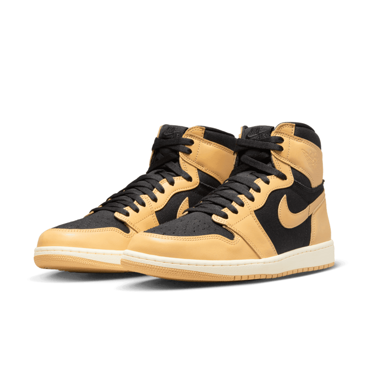 Jordan 1 High OG Heirloom Angle 2