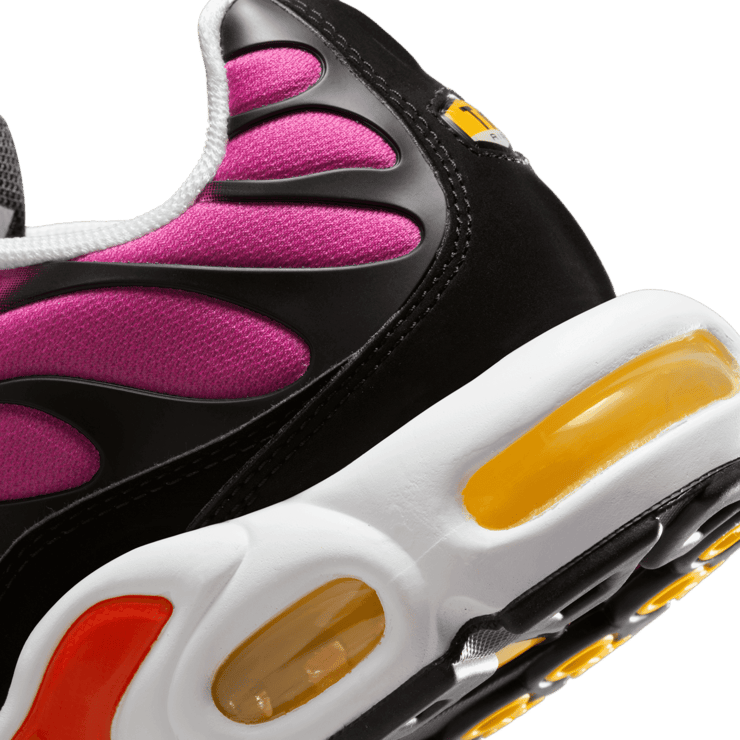 Nike Air Max Plus Yellow Pink Gradient Angle 5