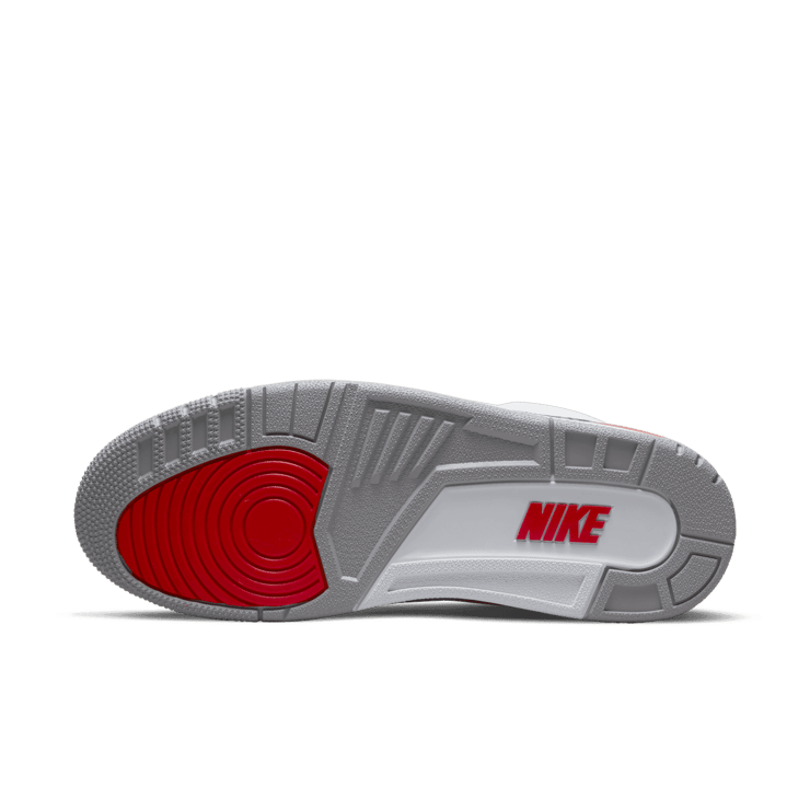 Air Jordan 3 OG Fire Red (2022) Angle 0