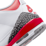 Air Jordan 3 OG Fire Red (2022) Angle 5