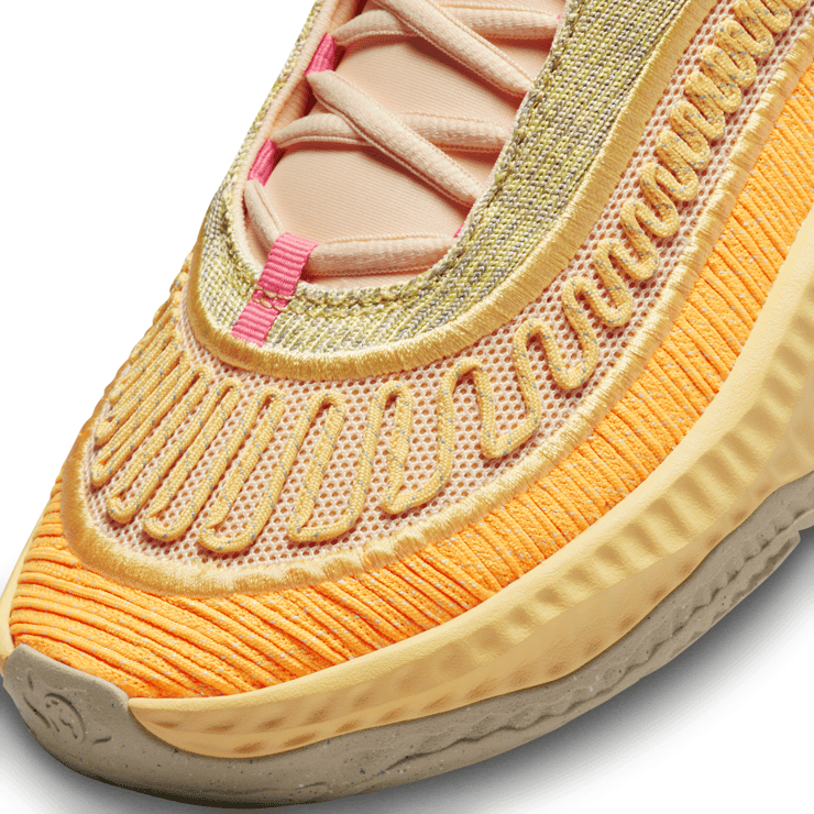 Nike Cosmic Unity 3 Pale Vanilla Topaz Gold Angle 1