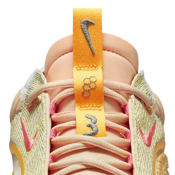 Nike Cosmic Unity 3 Pale Vanilla Topaz Gold Angle 3