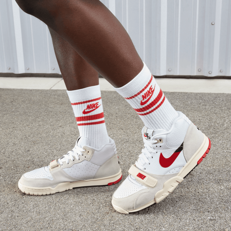 Nike Air Trainer 1 Chicago Split Angle 0