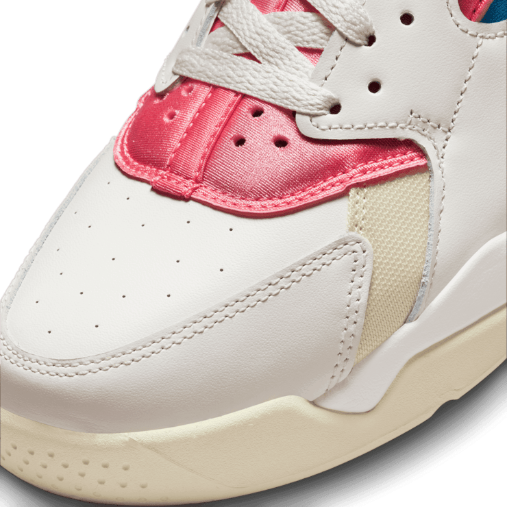 Nike Air Flight Huarache Nike Gear Coral Chalk Laser Blue Angle 4