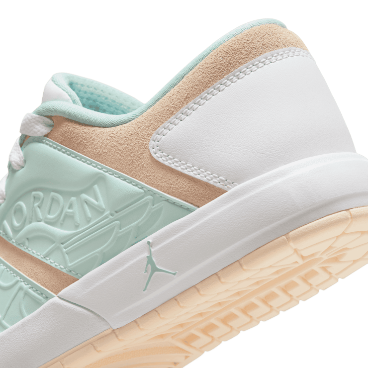 Air Jordan Nu Retro 1 Low Guava Ice Jade Ice (GS) Angle 5