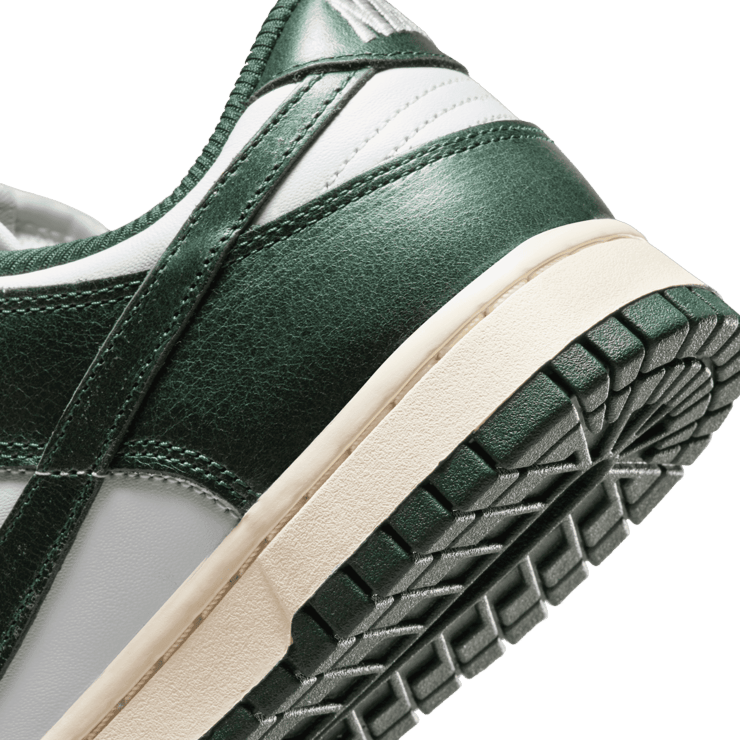 Nike Dunk Low Vintage Green (W) Angle 5