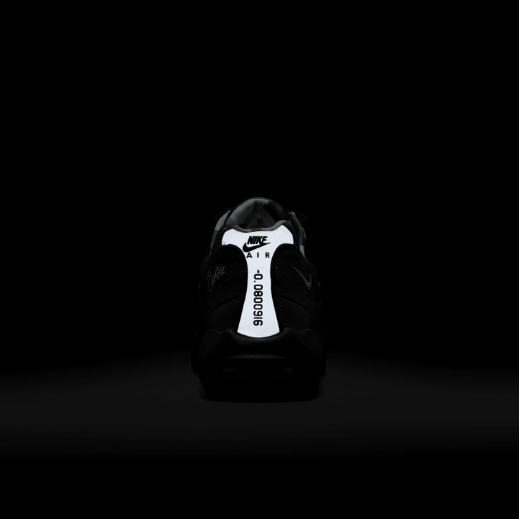 Nike Air Max 95 Corteiz Gridiron Pink Beam Angle 7