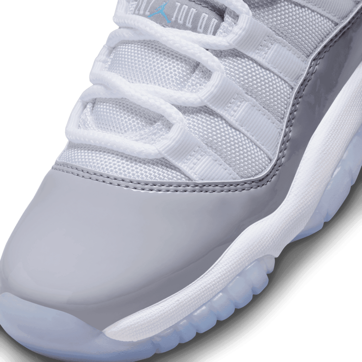 Air Jordan 11 Retro Low Cement Grey (GS) Angle 4