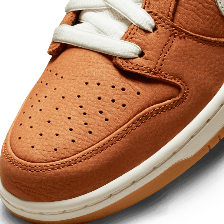 Nike SB Dunk Low Pro ISO Dark Russet Angle 4
