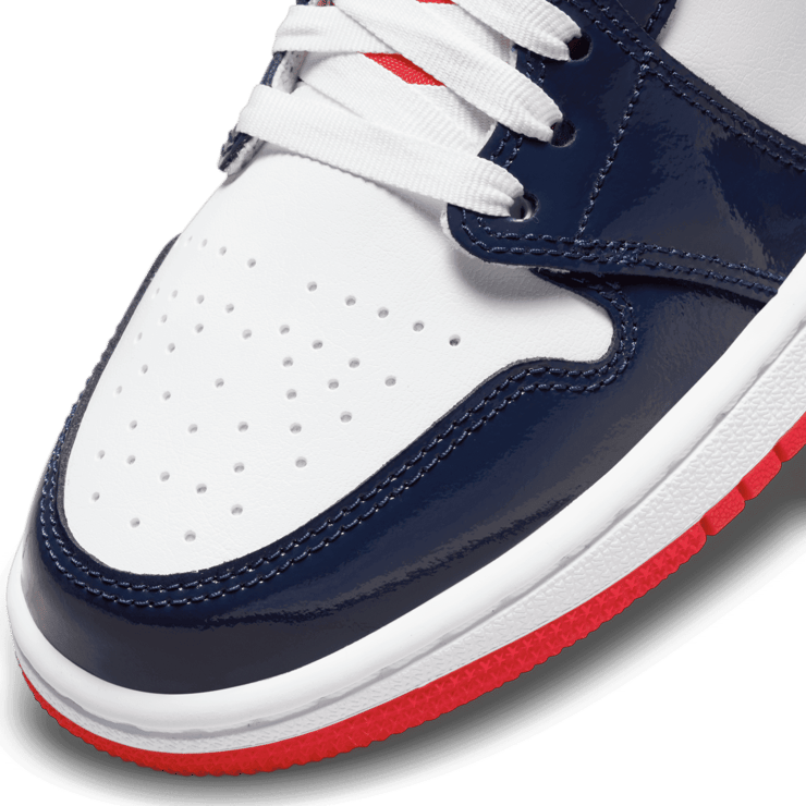 Jordan 1 Mid Champ Colors (W) Angle 4