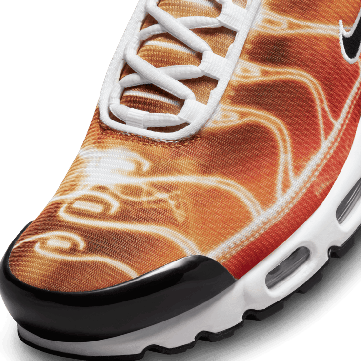 Nike Air Max Plus Light Photography Angle 2