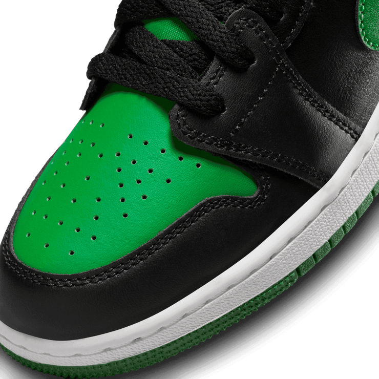 Air Jordan 1 Low Lucky Green (GS) Angle 4