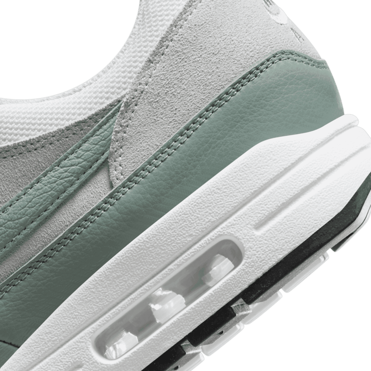 Nike Air Max 1 SC Mica Green Angle 6