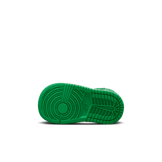 Air Jordan 1 Retro High OG Lucky Green (TD) Angle 0