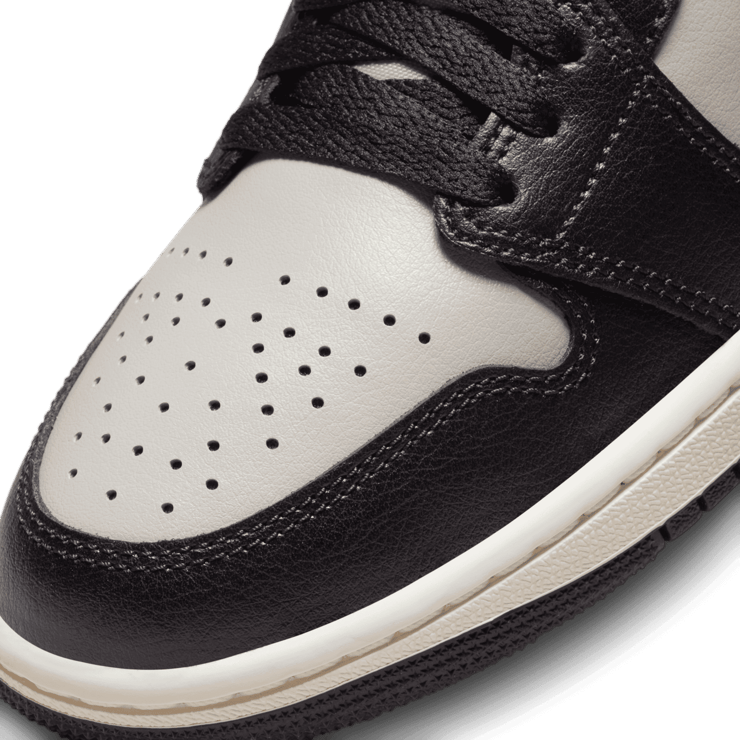 Air Jordan 1 Mid Black Gym Red College Grey (W) Angle 4