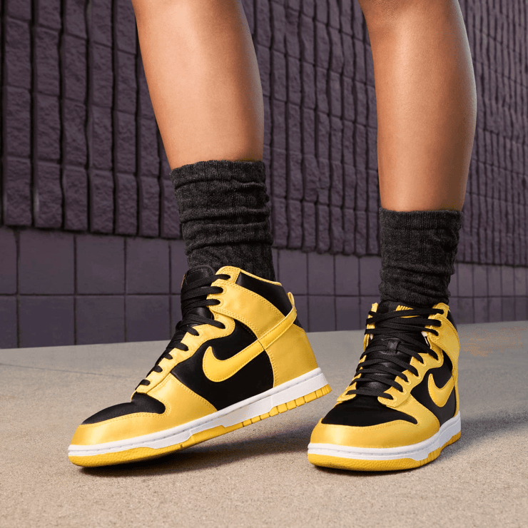 Nike Dunk High Satin Black Varsity Maize (W) Angle 0