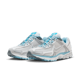 Nike Zoom Vomero 5 52 Angle 2