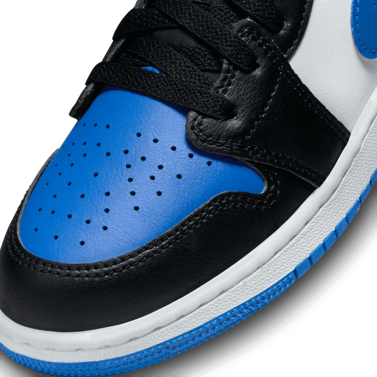 Air Jordan 1 Low Royal Toe (GS) Angle 4