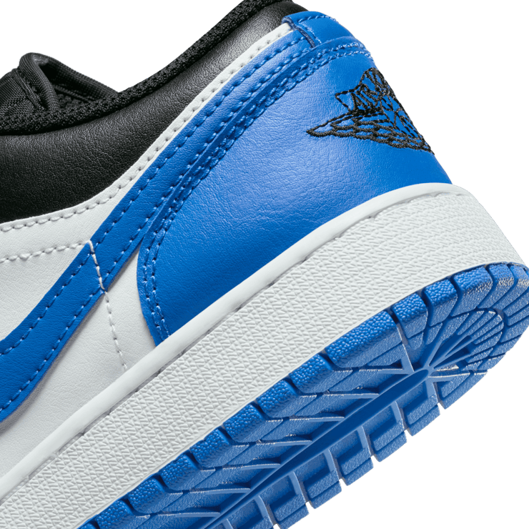 Air Jordan 1 Low Royal Toe (GS) Angle 5