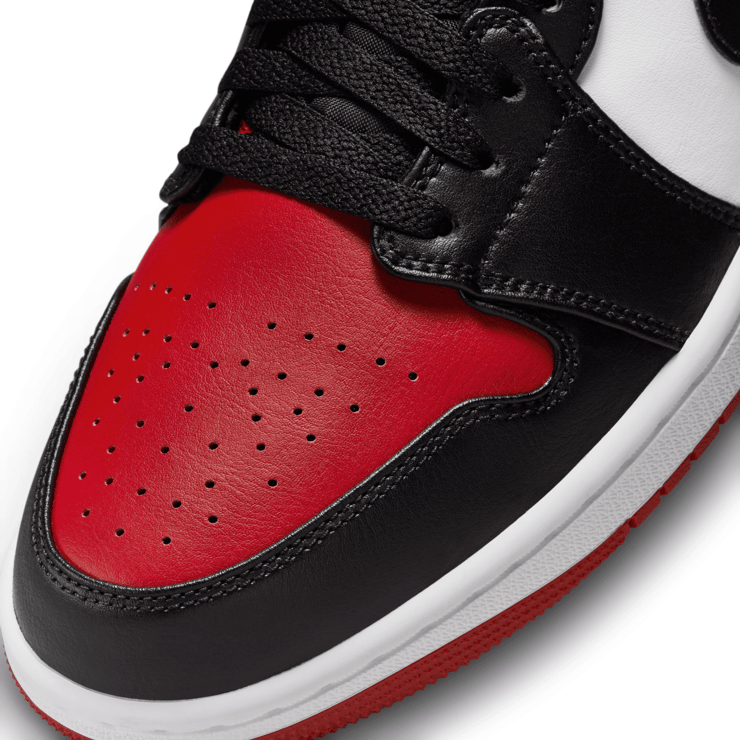 Air Jordan 1 Low Bred Toe (2023) Angle 5