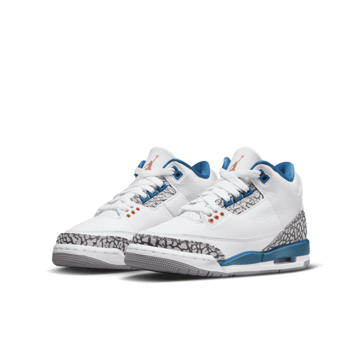 Air Jordan 3 Wizards (GS) Angle 2