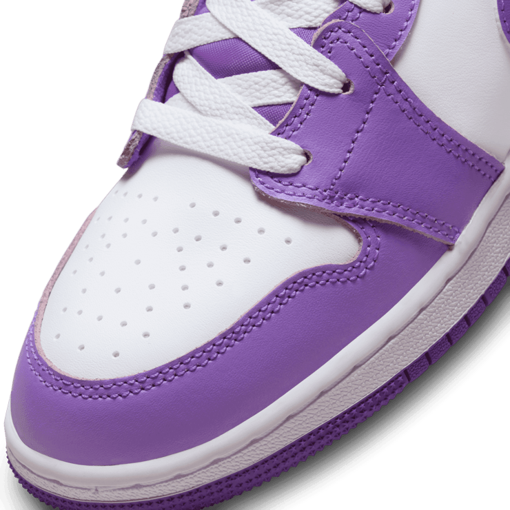 Air Jordan 1 Mid Purple Venom (GS) Angle 4