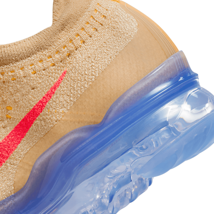 Nike Air VaporMax 2023 Flyknit Pale Vanilla Sea Coral (W) Angle 3