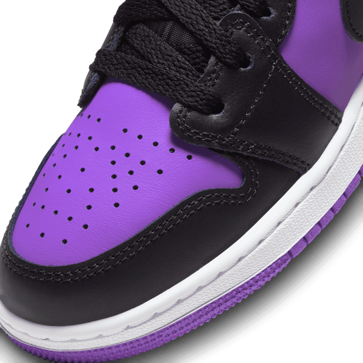 Air Jordan 1 Low Purple Venom Black (GS) Angle 4