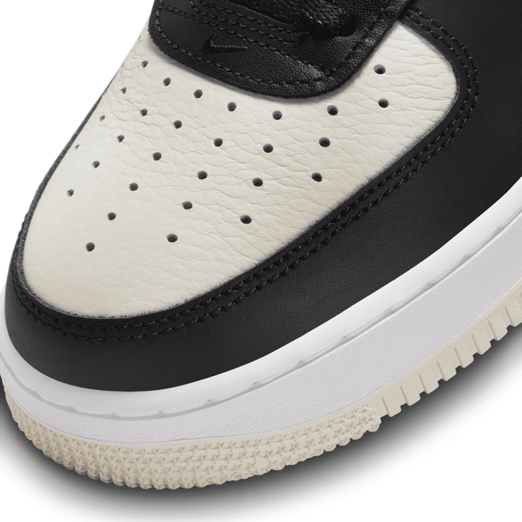 Nike Air Force 1 Low Split Black Light Silver Angle 0