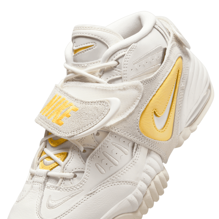 Nike Air Adjust Force Sail Citron Pulse (W) Angle 6