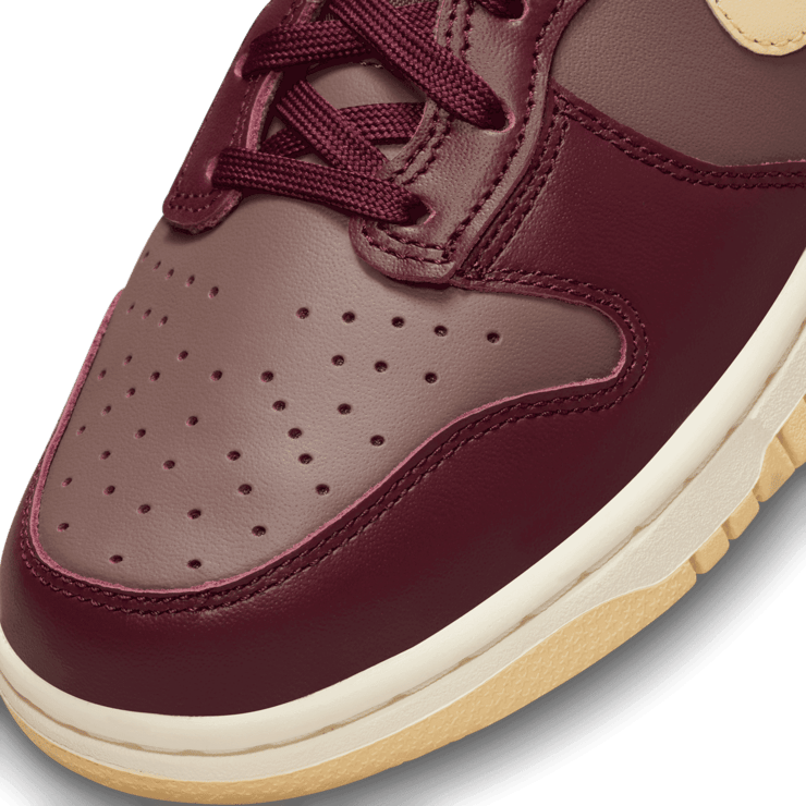 Nike Dunk High Plum Eclipse Pale Vanilla (W) Angle 4