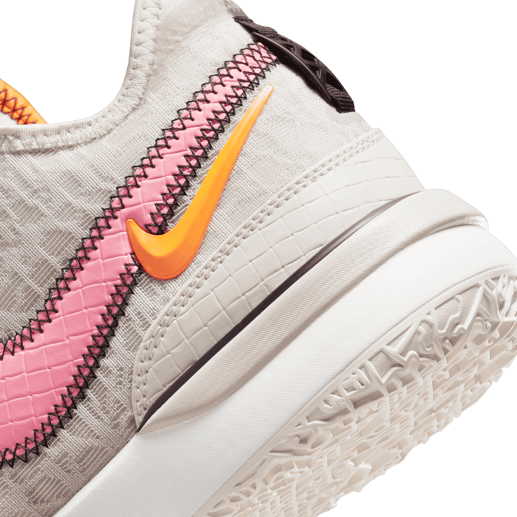 Nike LeBron NXXT Gen Da Vinci Angle 5