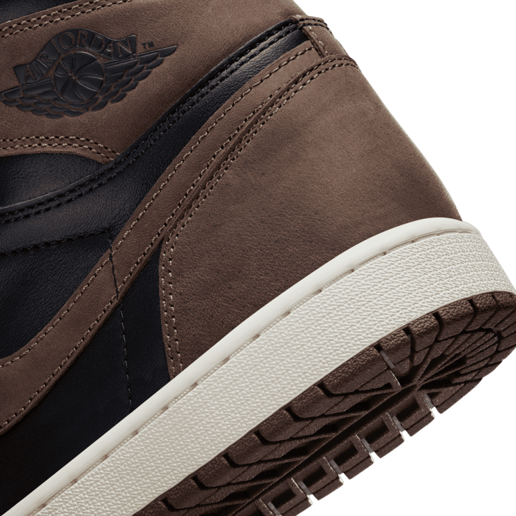 Air Jordan 1 Retro High OG Palomino Angle 5