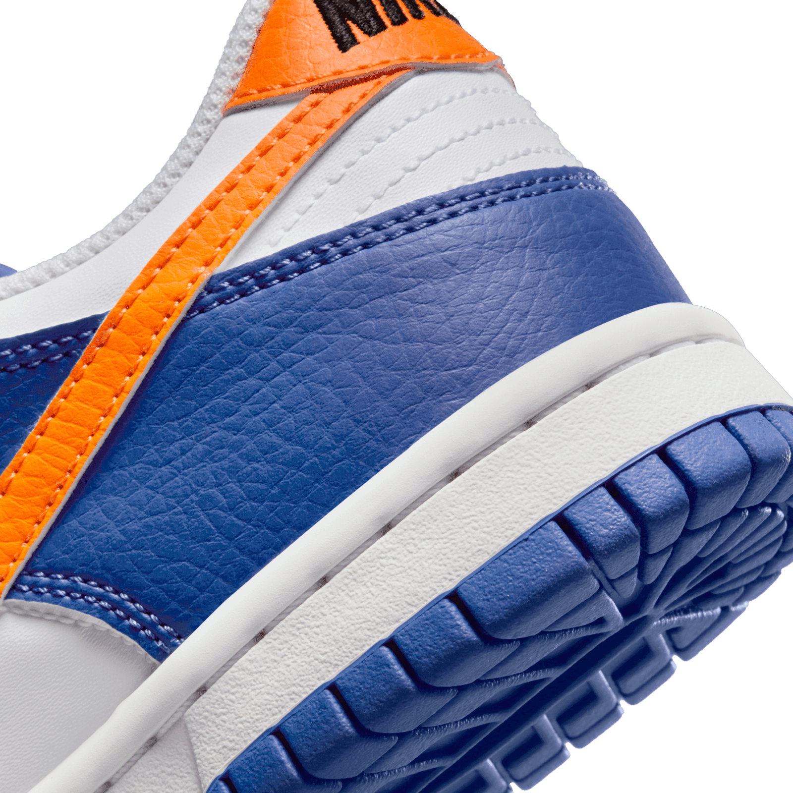 dunk low knicks