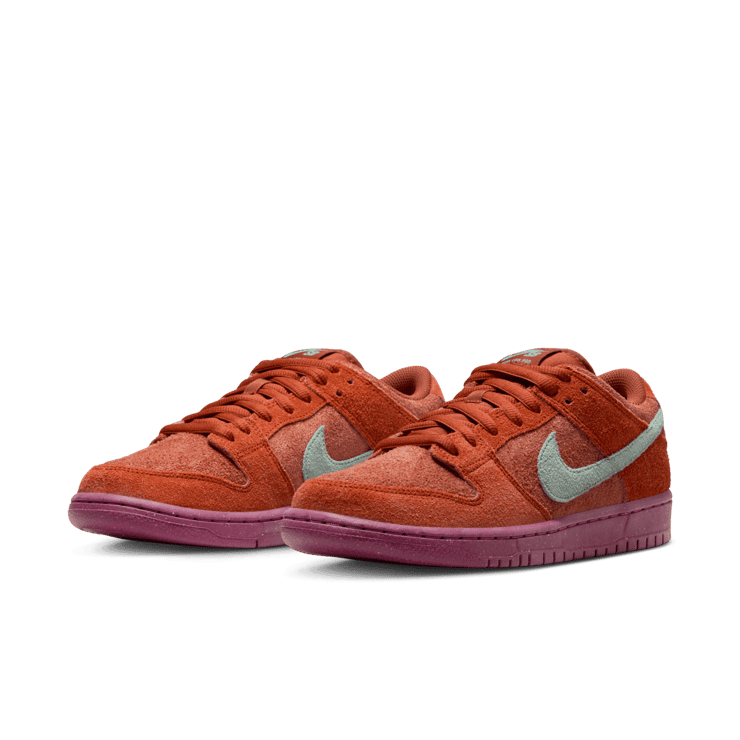 Nike SB Dunk Low Mystic Red Angle 2