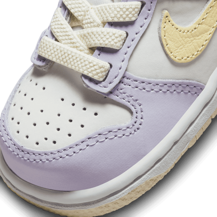 Nike Dunk Low SE Easter (2023) (TD) Angle 4