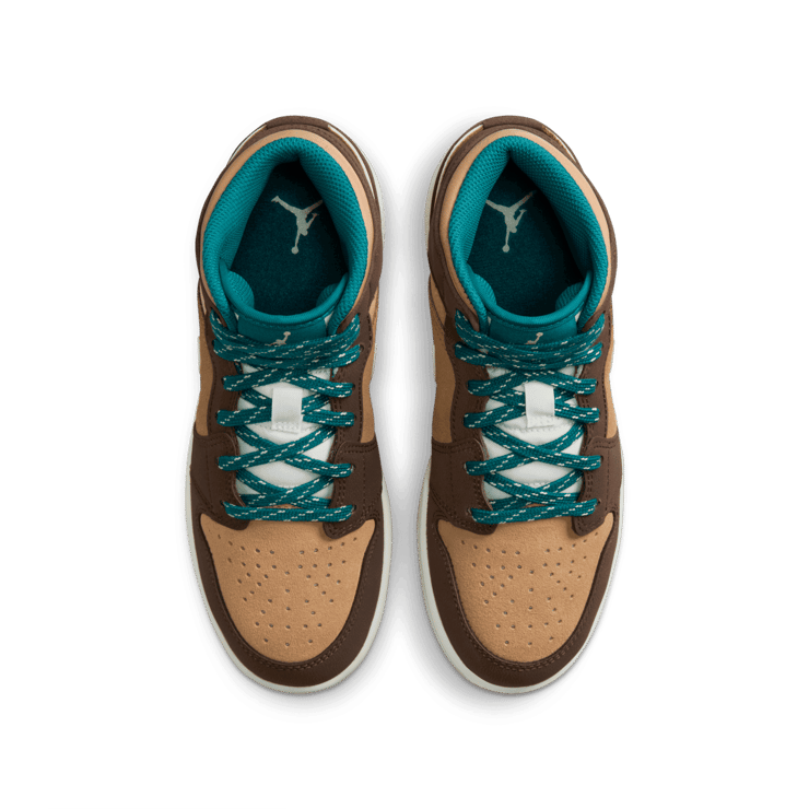 Air Jordan 1 Mid SE Seasonal Collector (GS) Angle 1