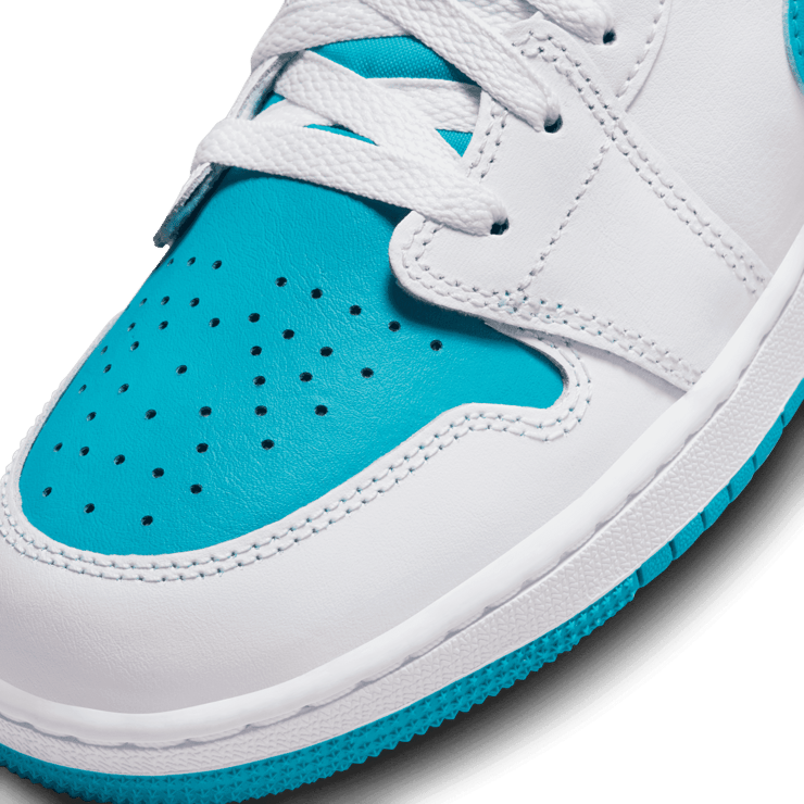 Air Jordan 1 Low White Aquatone (GS) Angle 4