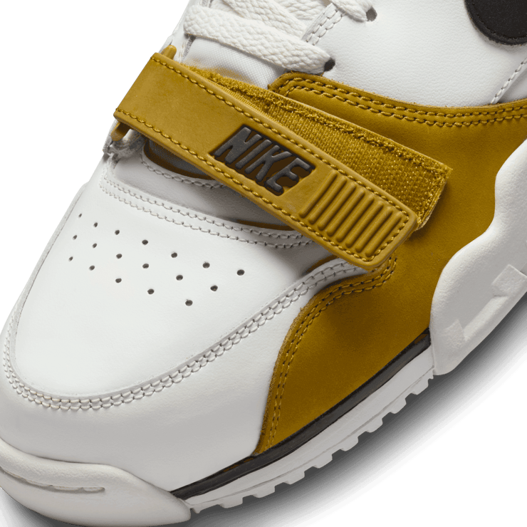 Nike Air Trainer 1 White Black Bronzine Angle 4