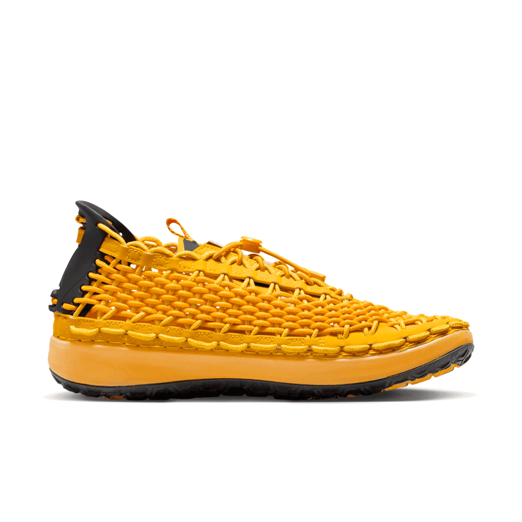 Nike ACG Watercat+ Vivid Sulfur University Gold Angle 1