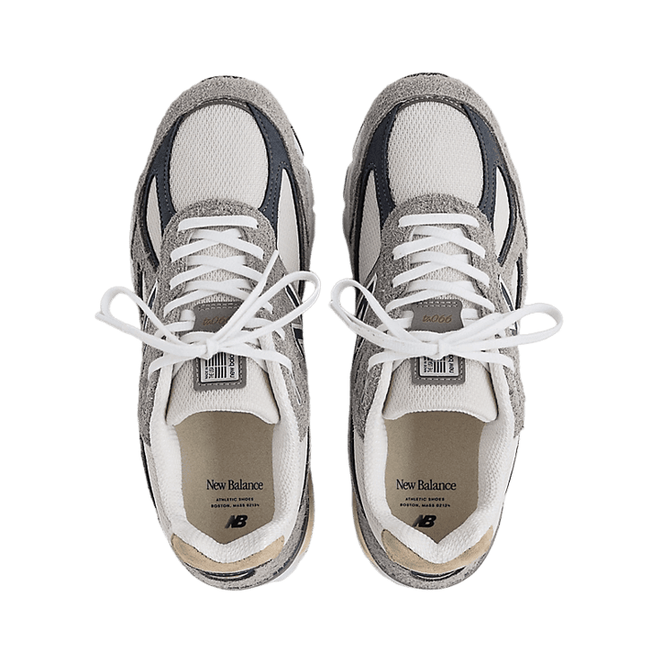 New Balance 990v4 Grey Day Angle 0