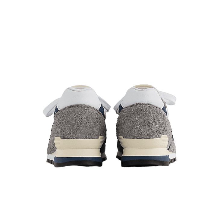 New Balance 996 Grey Day Angle 1