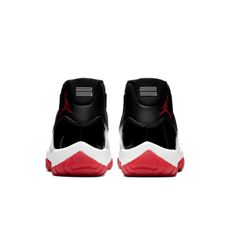 Air Jordan 11 Retro Playoffs Bred (2019) Angle 3