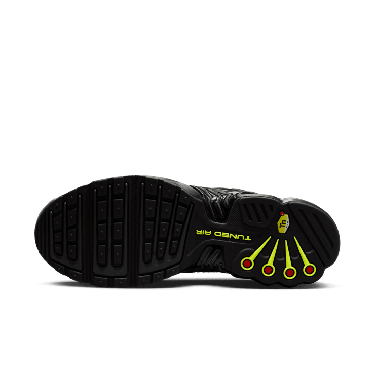Nike Air Max Plus 3 Black Volt Angle 0