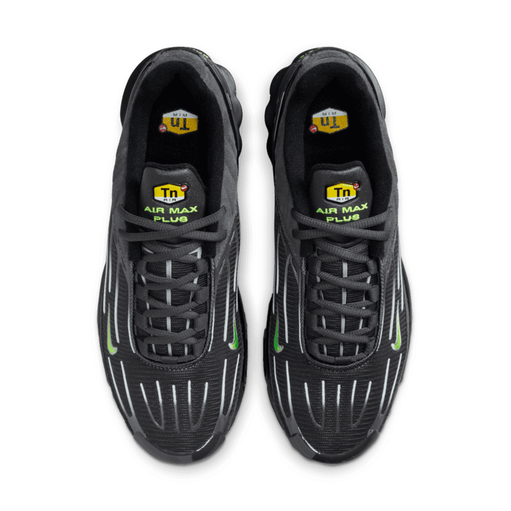 Nike Air Max Plus 3 Black Volt Angle 1