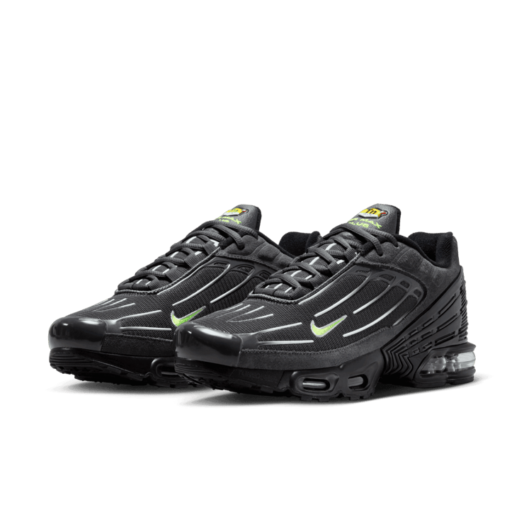 Nike Air Max Plus 3 Black Volt Angle 2