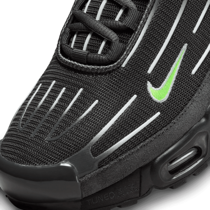 Nike Air Max Plus 3 Black Volt Angle 4