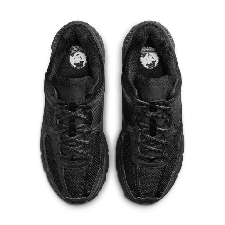 Nike Zoom Vomero 5 Triple Black Angle 2