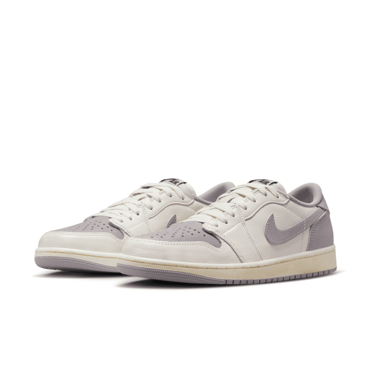 Air Jordan 1 Retro Low OG Atmosphere Grey Angle 3