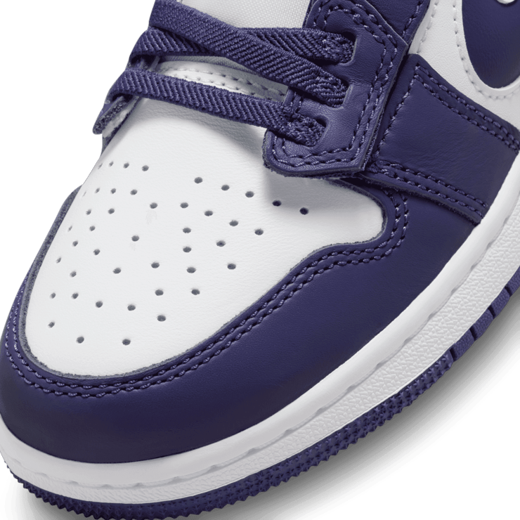 Air Jordan 1 Low Flyease Sky J Purple GS Angle 4